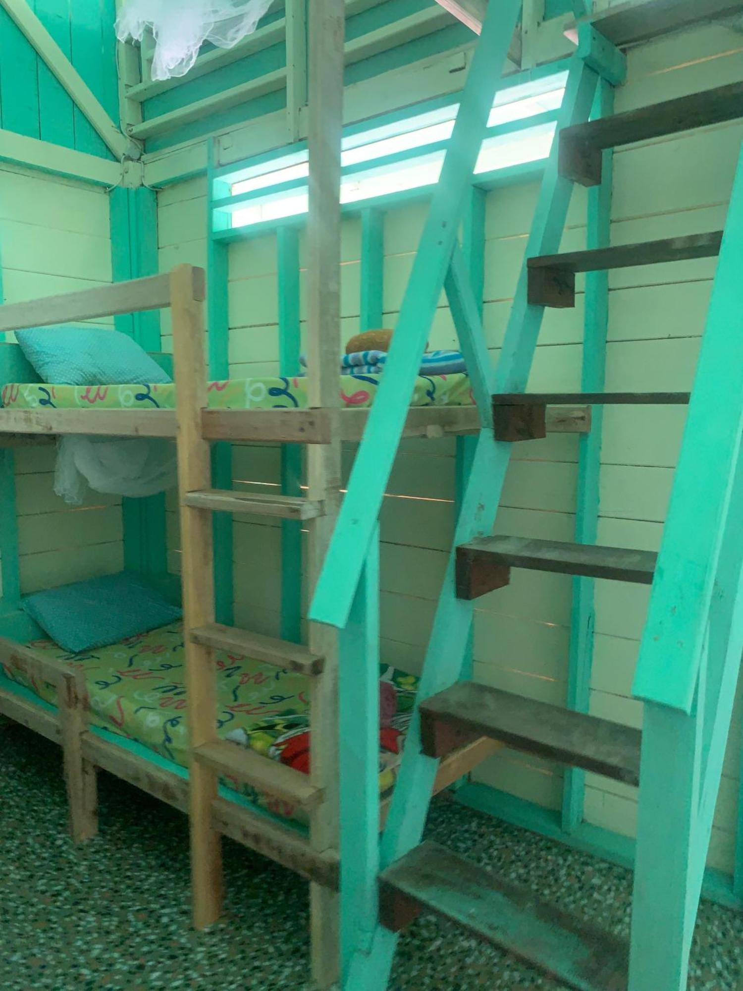 Cama em Beliche em Dormitório Feminino